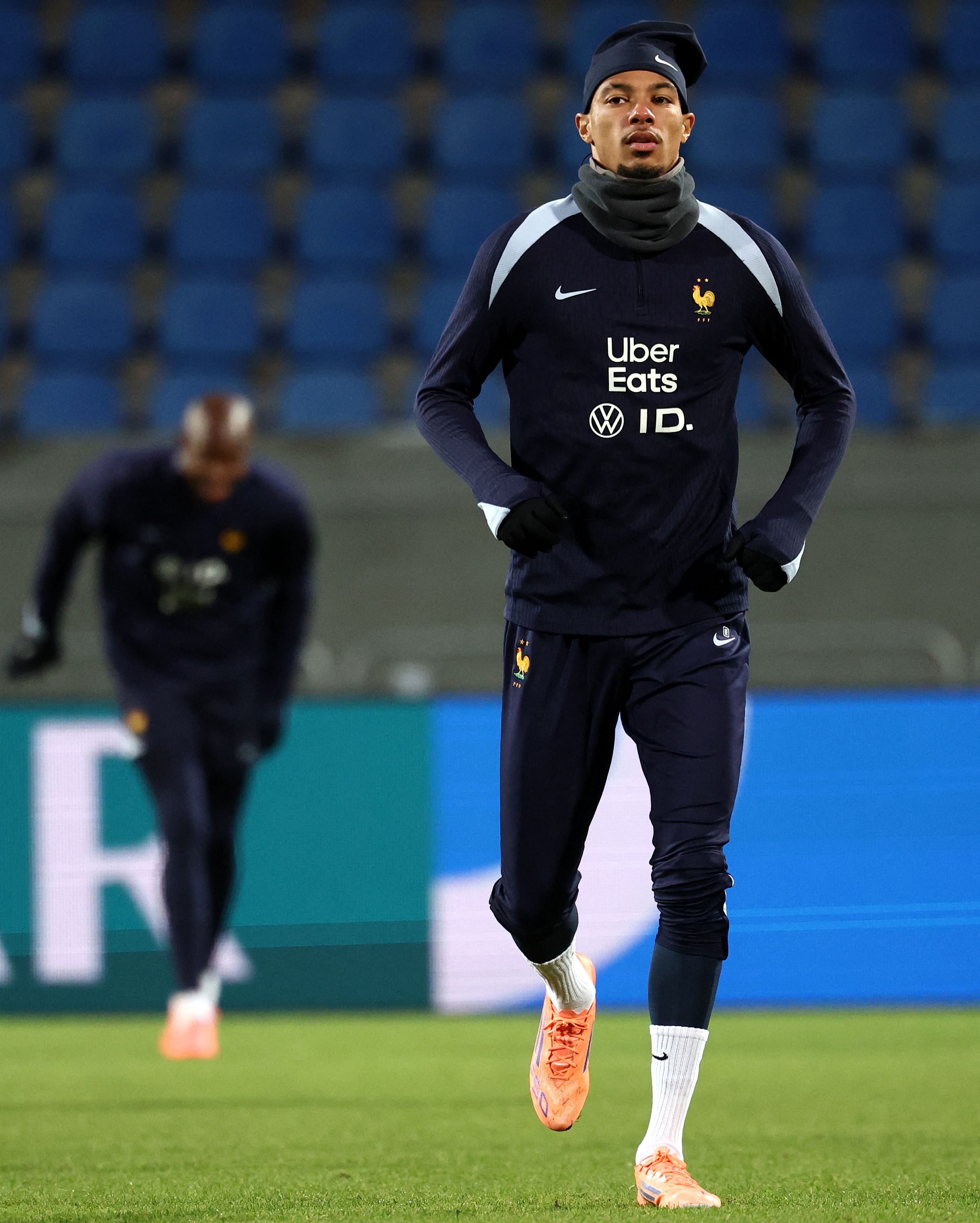 英雄联盟-关于国际比赛日罗马备战法国杯，调整名单细节曝光，管理层满意，资深球员宣示担当的信息